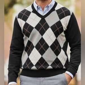 HOST PICK - Tommy Hilfiger V Neck Sweater